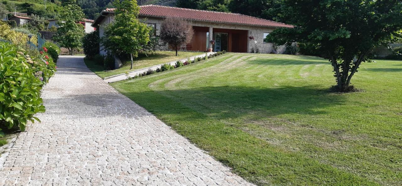 Cottage, Casa Do Laranjal - Near Герес Екстериор снимка